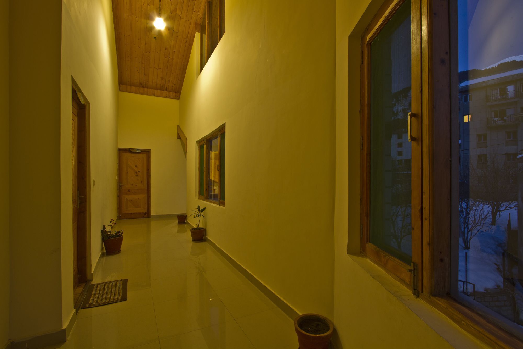 Hotel Mountain Face Manāli Εξωτερικό φωτογραφία